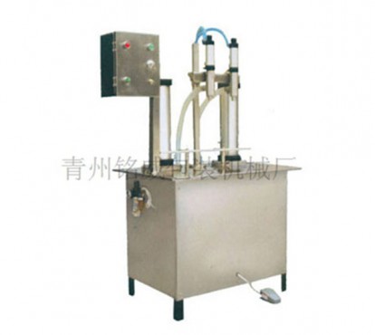 半自動活塞式灌裝機